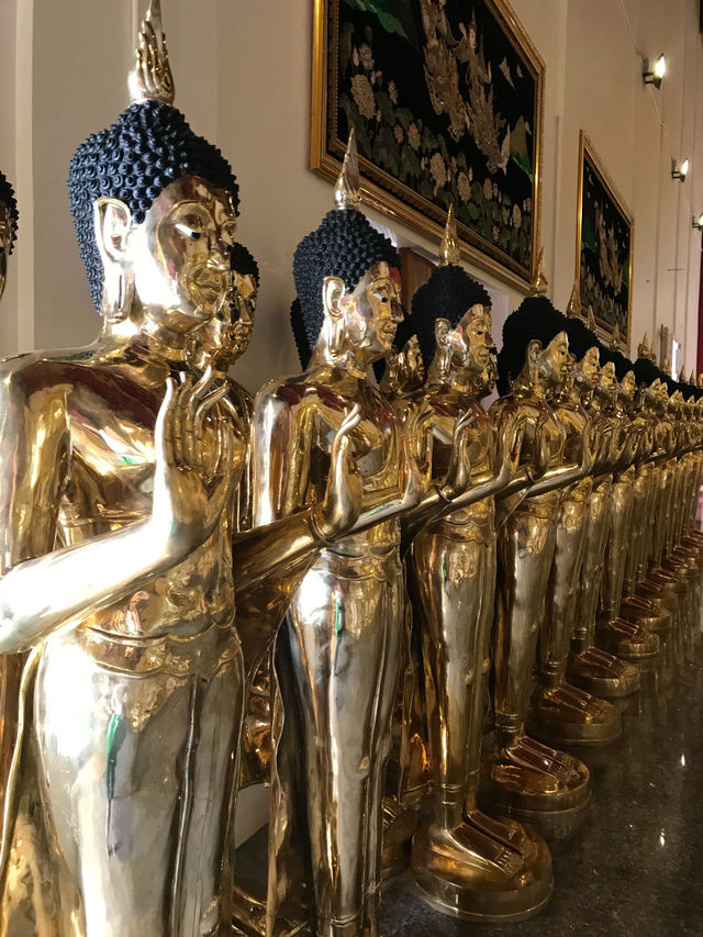 วัดเด่นสะหรีศรีเมืองแกน วัดสวยที่ห้ามพลาด