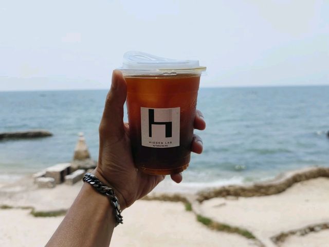 ☕ : Hidden Lab Cafe  คาเฟ่บางแสน ชลบุรี
