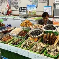 🧺🌶️ Daguanzuanxin Farmers’ Market (大观纂新农贸市场) — A Local Foodie Gem in Kunming!