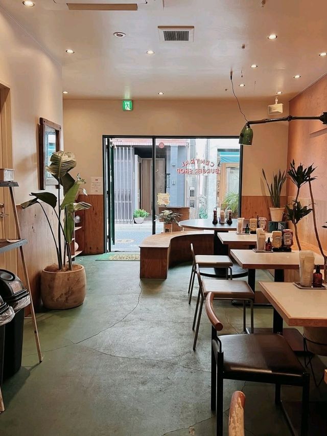 CENTRAL BURGER SHOP