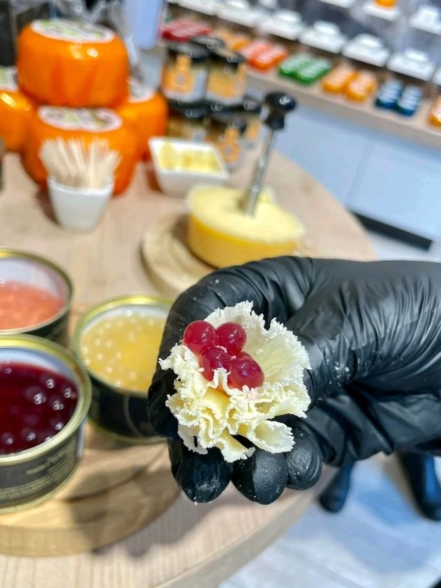 試食試到口軟🇳🇱荷蘭芝士Henri Willig 