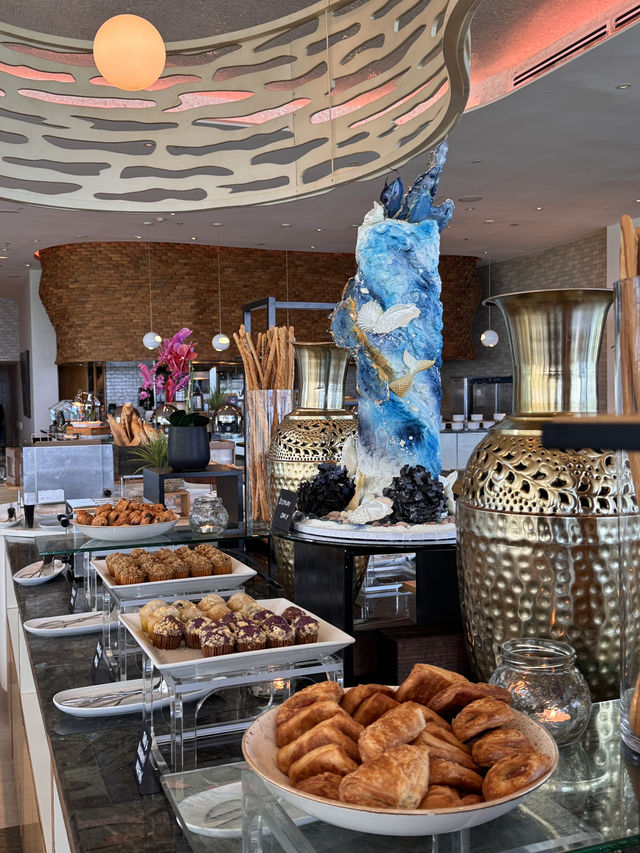 Aqua (조식 뷔페) – Dusit Thani Guam Resor