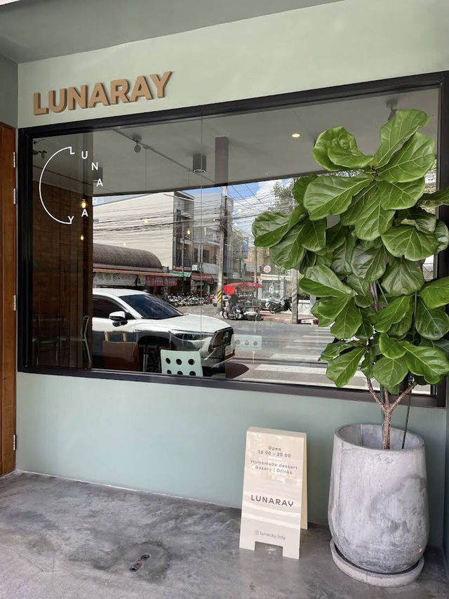 Lunaray Hatyai, Thai Dessert Cafe with a Creative Twist