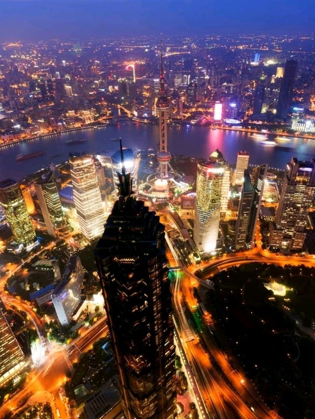 🇨🇳✨ “2 Days in Shanghai: Skyline, Soup Dumplings & Style Under $200”