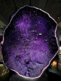 The Sparkling Giant: Amethyst Geode at the American Museum of Natural History 💎🌍