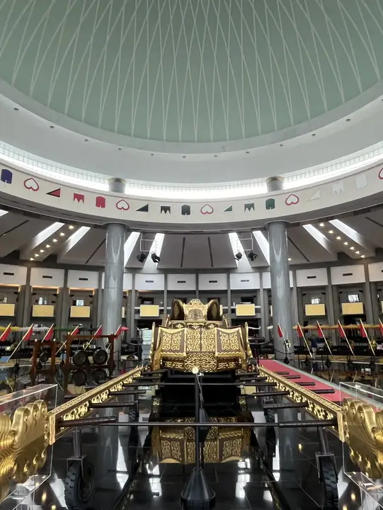 👑 Step Into Royal Grandeur: Brunei’s Royal Regalia Museum
