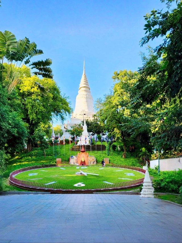Experience the Serene Beauty of Wat Phnom's Hilltop Temple