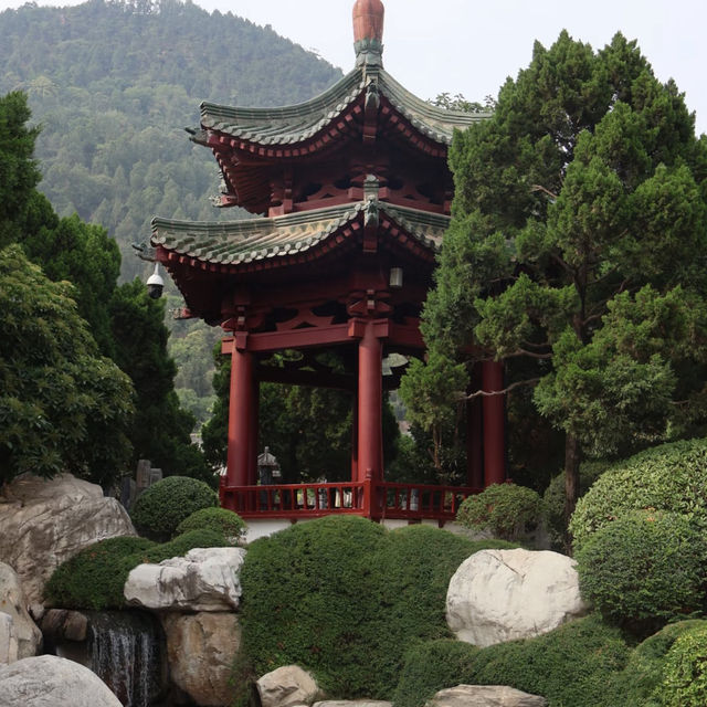 🏯 Huaqing Palace — Hot Springs, History & Tang Dynasty Romance