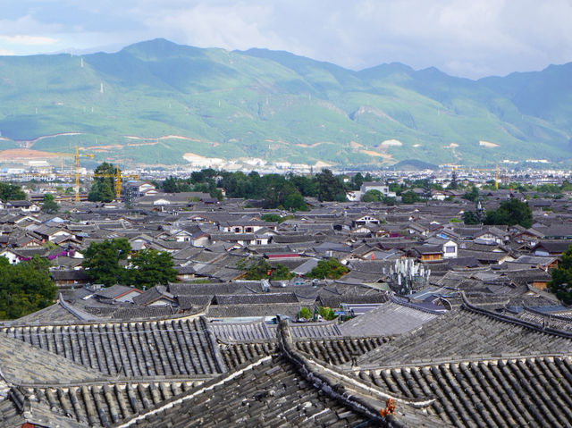 登高望遠，漫遊麗江古城