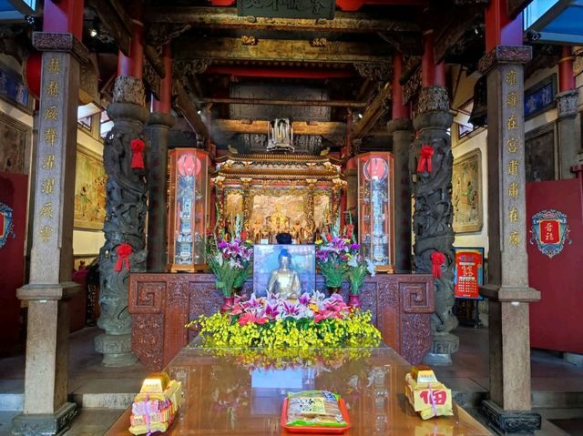 พามาขอพรวัดเก่าแก่บนเกาะCijin Kaohsiung พามาขอพรวัดเก่าแก่บนเกาะCijin Kaohsiung