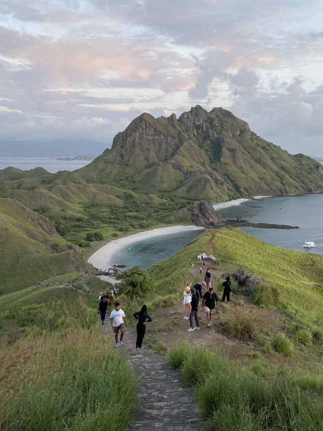 Sunrise Serenity on Padar Island: A Cultural Odyssey
