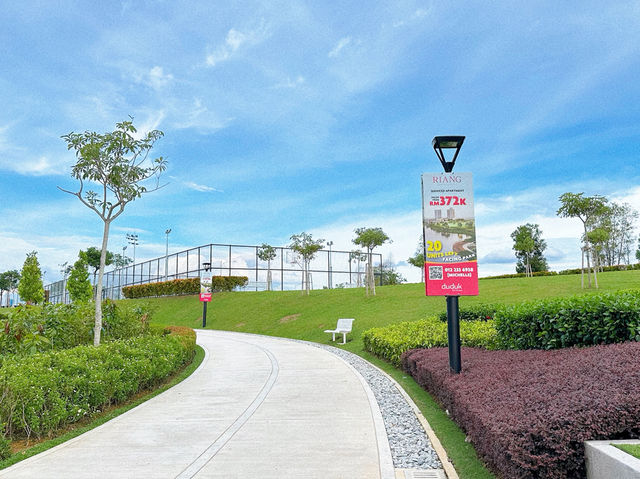Majestic Pavilion – Where Elegance Meets Nature 