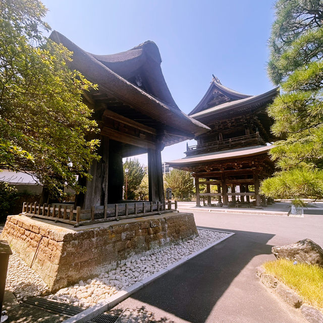 The Voice of the Mountain: Kenchō-ji's Temple Bell 🛎️