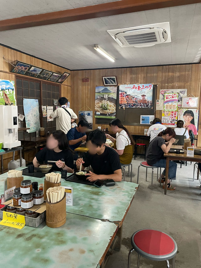 【人気旅番組に登場！？】香川の名物うどん店🍜
