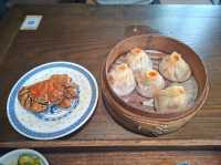 ✨上海李百蟹高質必食推介🤩邊吃蟹黃面醉蟹小籠包邊看陸家嘴美景💯
