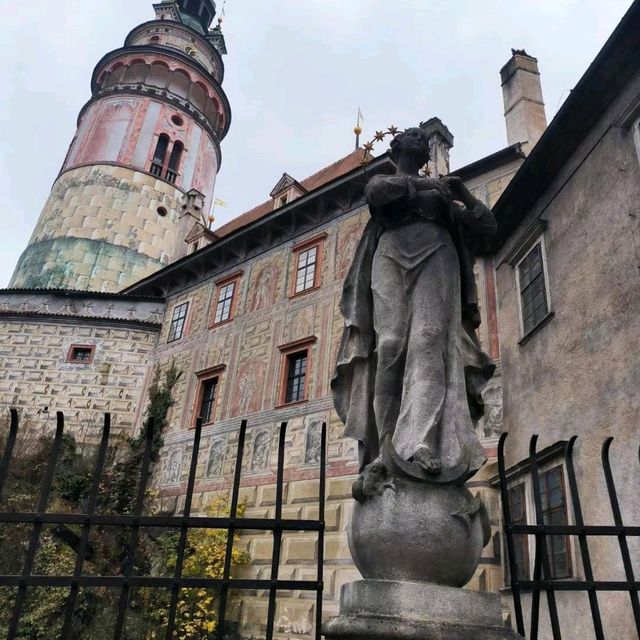 童話感爆棚🇨🇿契斯基庫倫隆｜伏爾塔瓦河畔夢幻小鎮打卡攻略