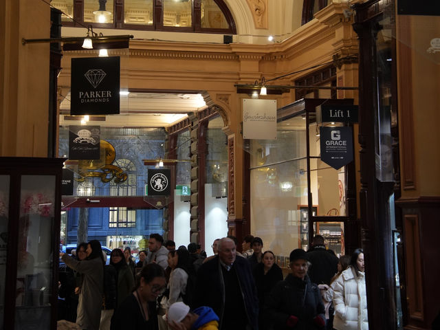  🛍️【墨爾本復古打卡點】Royal Arcade：行入去就好似穿越咗去19世紀！