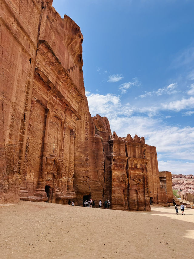 🏛️ Timeless Wonder: Exploring Petra, Jordan  🏛️ Timeless Wonder: Exploring Petra, Jordan