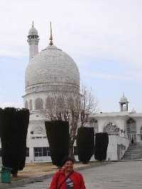 Hazratbal Masjid