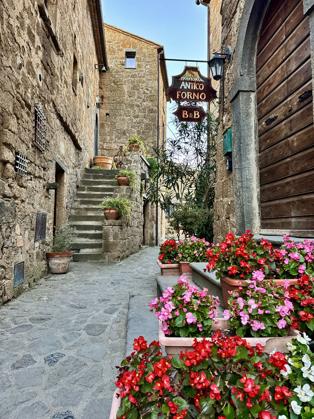 라퓨타를 닮은 하늘 위 마을, 치비타 디 바뇨레조 라퓨타를 닮은 하늘 위 마을, 치비타 디 바뇨레조