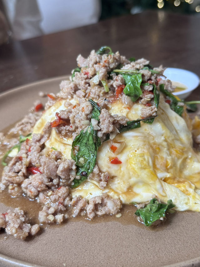 🪟 Warm Window Silom 