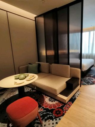 檳城娘惹奢華體驗：小型套房、24 小時酒廊和酷炫的屋頂香草花園！