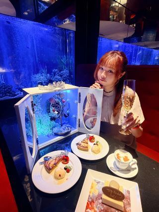 Shinjuku Food | Dream Aquarium Restaurant