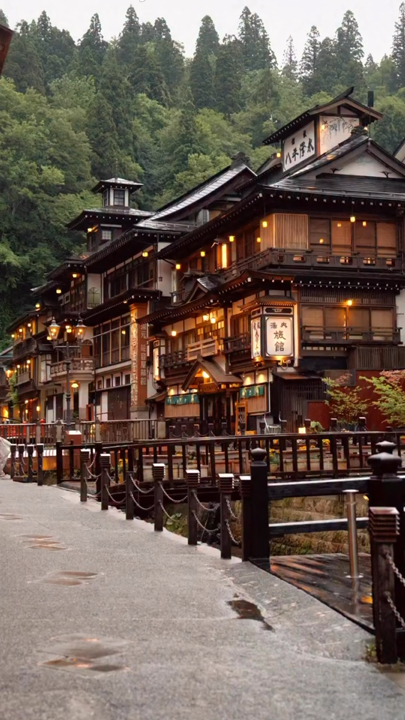 🇯🇵銀山温泉絕美散步！百年木造小宿點燈夢幻景