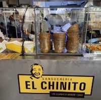🇵🇪페루 대통령궁 근위병 교대식도 볼 수 있는 곳 “Sanguchería El Chinito”