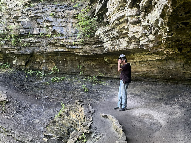 Trail and Camping at Devils Den Ar, USA