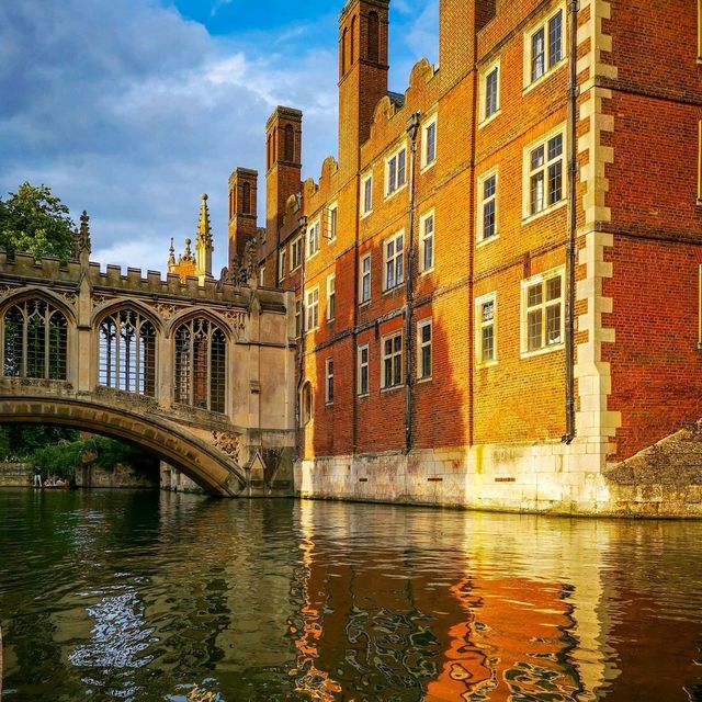 Cambridge Punting: Glide Along the River Cam