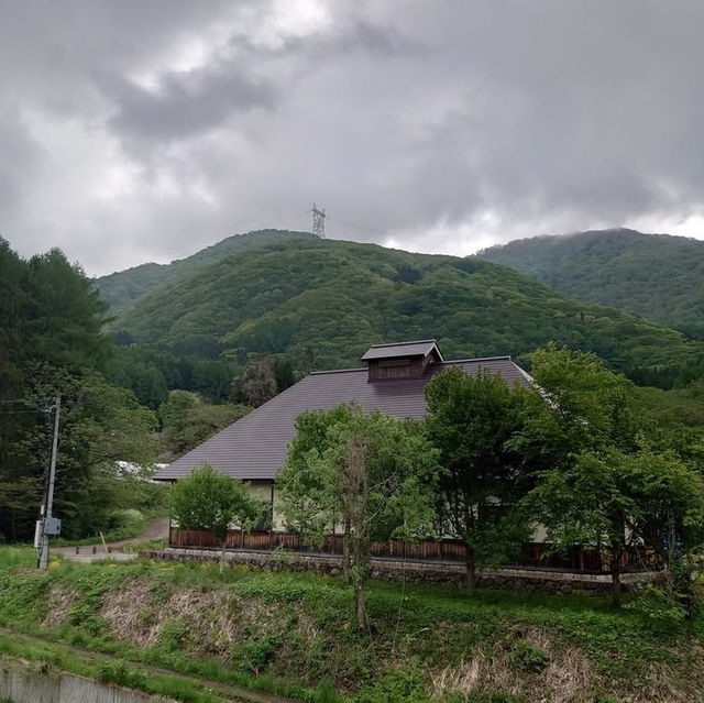 The townscape of the Edo period remains as it is
