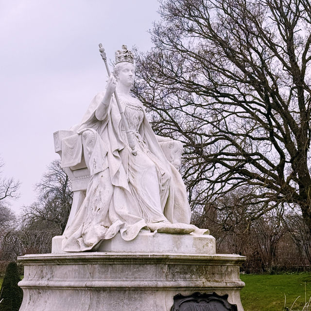🌸 Elegant Escapes: A Day in London’s Kensington