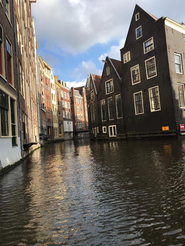Coffee shops and canal hops—Amsterdam, you’re my kind of city ☕🚤