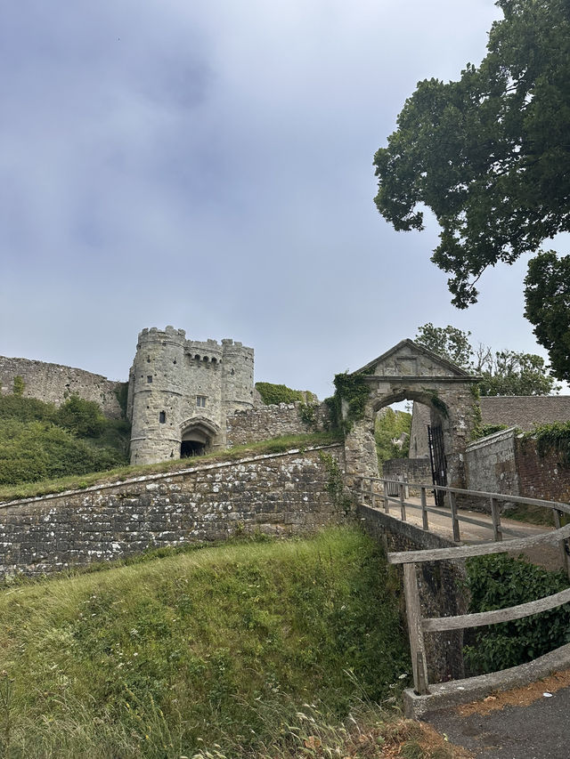 Imagine the battles at Carisbrooke Castle