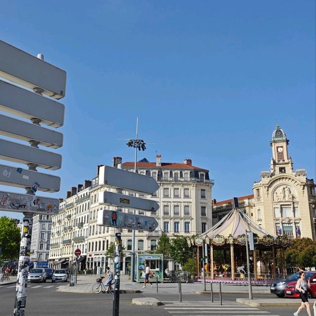 pretty Lyon