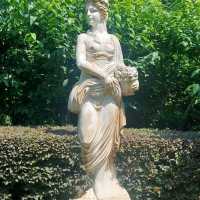Shanghai, French quarter, nice statuettes show Western influence 