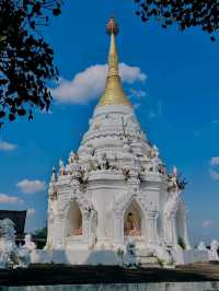 Wat Phra Bat Huai Tom — Sacred Hmong Temple in Lampang