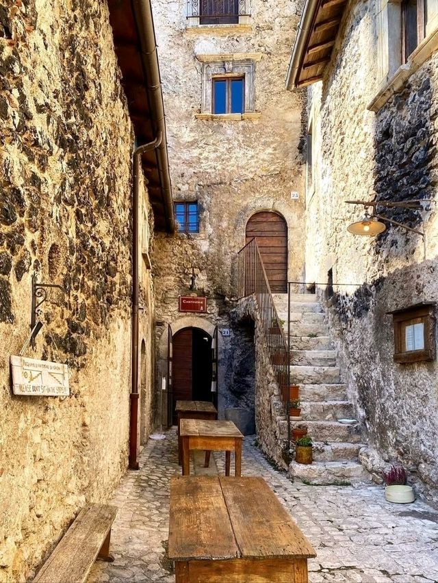 🏔️ City of Quiet Resilience – L’Aquila, Italy