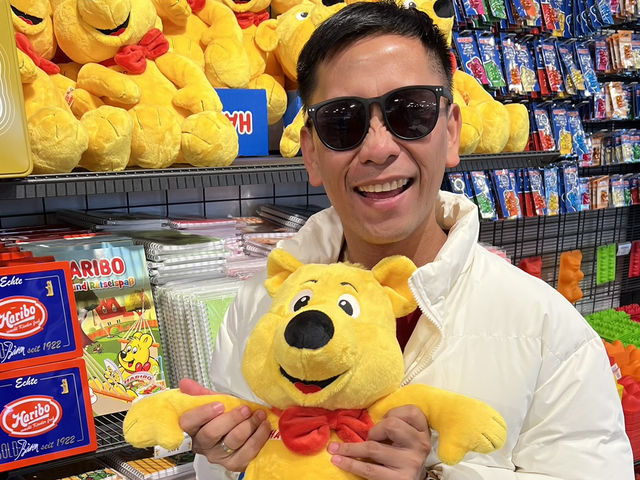  “Kids and grown-ups love it so – the happy world of Haribo!” 🇩🇪✨ 