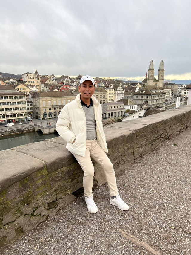 Lindenhof – The Timeless Heartbeat of Zürich 🌿🏛️ 