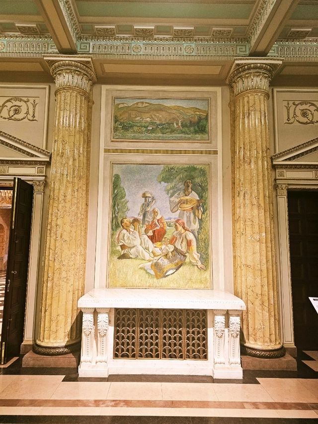 Discovering the Throne Hall in Bucharest 👑✨