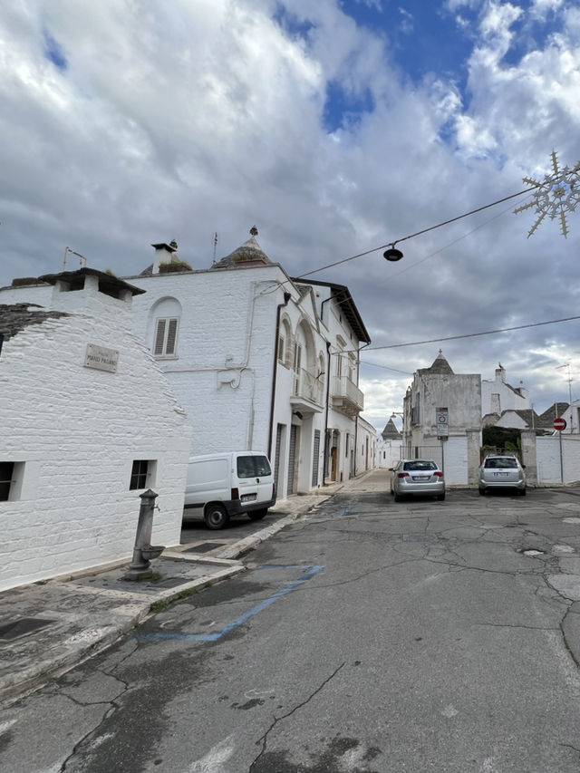 終於嚟到南意大利Bari-Alberobello（蘑菇村）