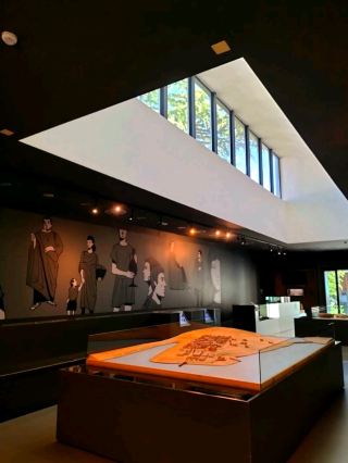 พิพิธภัณฑ์โอยาสโซจัดแสดงชีวิตความเป็นอยู่ของเมืองโอยาสโซในสมัยโรมันโบราณผ่านนิทรรศการต่างๆ มากมาย