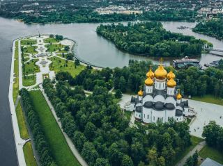 เที่ยว Yaroslavl และ Rybinsk ในหนึ่งวัน: สุดยอดสถาปัตยกรรมริมฝั่งโวลกาและความยิ่งใหญ่ของย่านการค้า