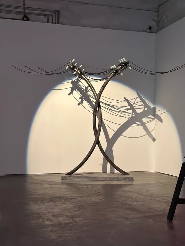 上海新展 翩翩起舞抵抗虛無心 激光裝置好酷 上海新展 翩翩起舞抵抗虛無心 激光裝置好酷