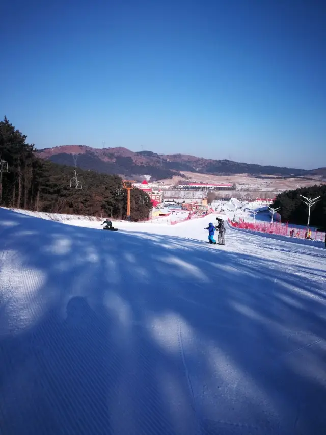 沈陽白清寨滑雪場，一個專業的滑雪場