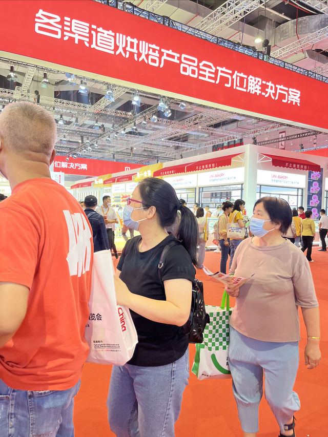吃貨都鯊瘋了中國國際烘焙展快衝鴨~ 吃貨都鯊瘋了中國國際烘焙展快衝鴨~