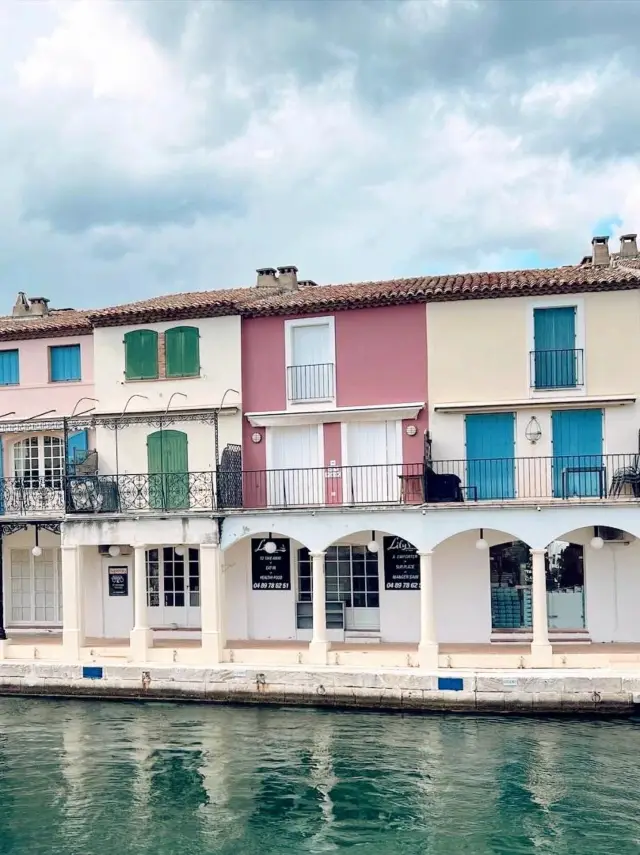 Hello! Welcome to the enchanting France