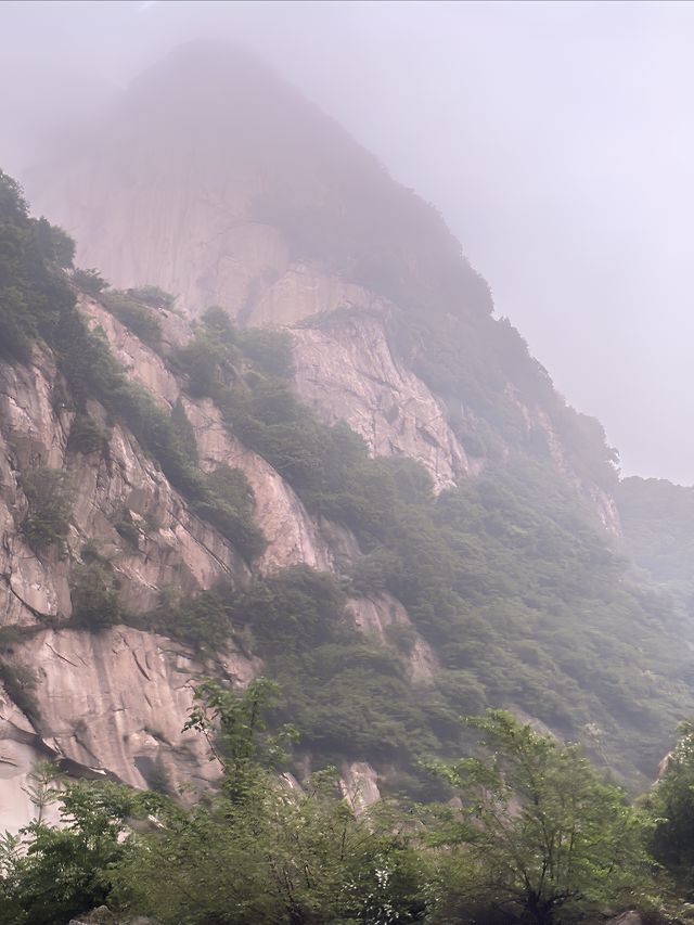 西安周邊自駕騎行欣賞秦嶺風光的最美山路，比鄰西嶽華山